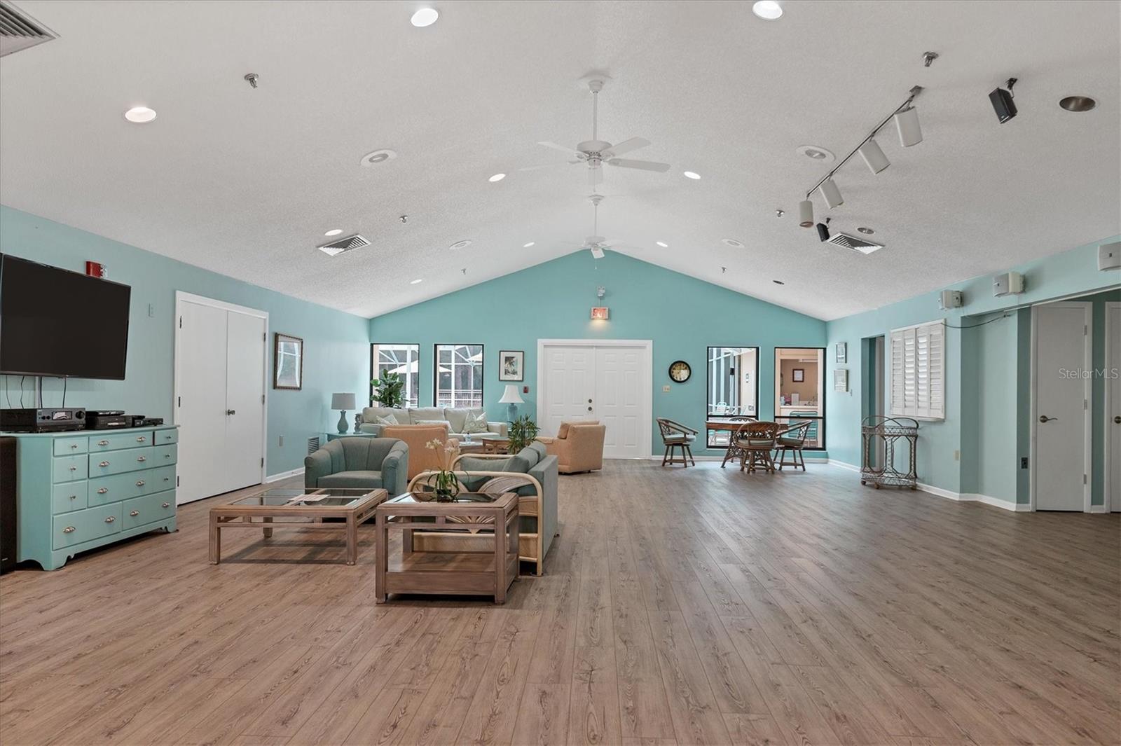 Image 22 of 29 For 3336 Tallywood Court 7084