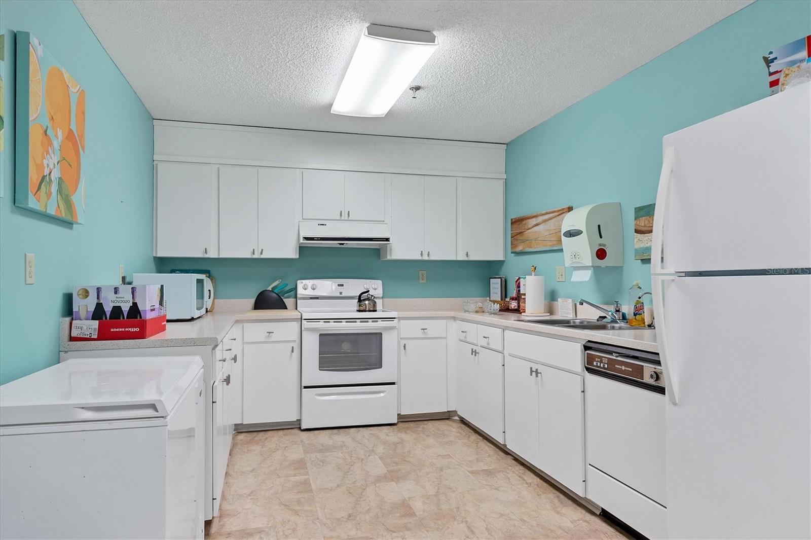 Image 24 of 29 For 3336 Tallywood Court 7084