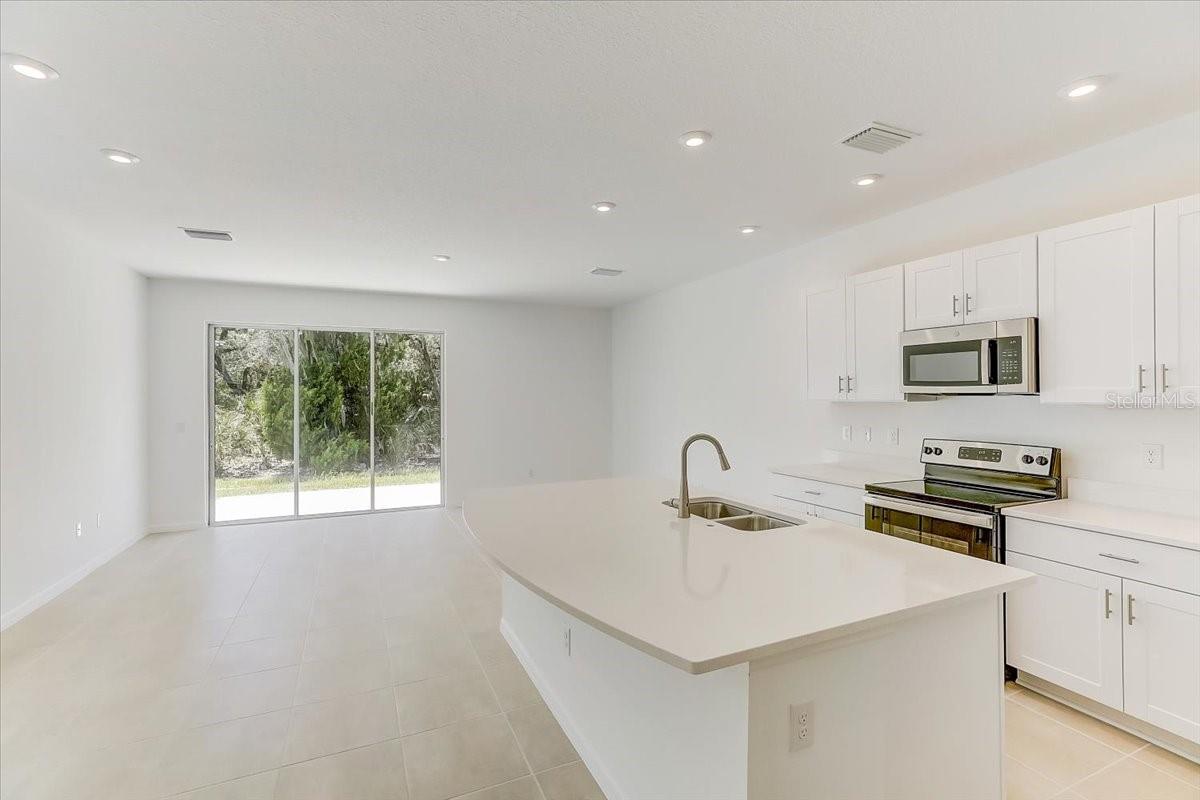 Image 10 of 39 For 8449 Lunar Skye Street