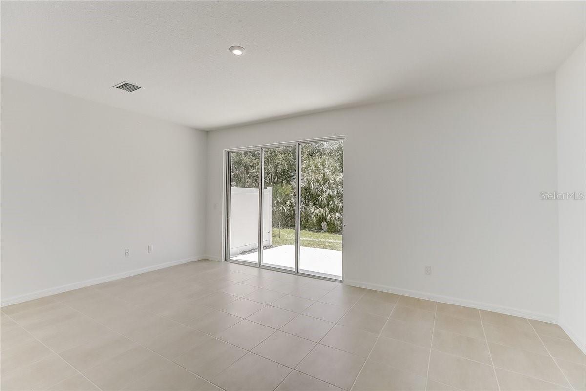 Image 13 of 39 For 8449 Lunar Skye Street