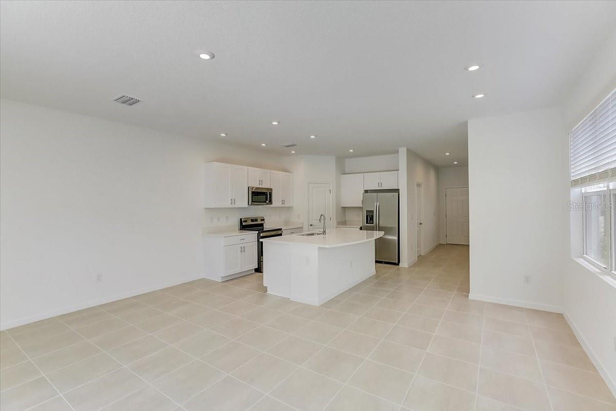 Image 4 of 39 For 8449 Lunar Skye Street
