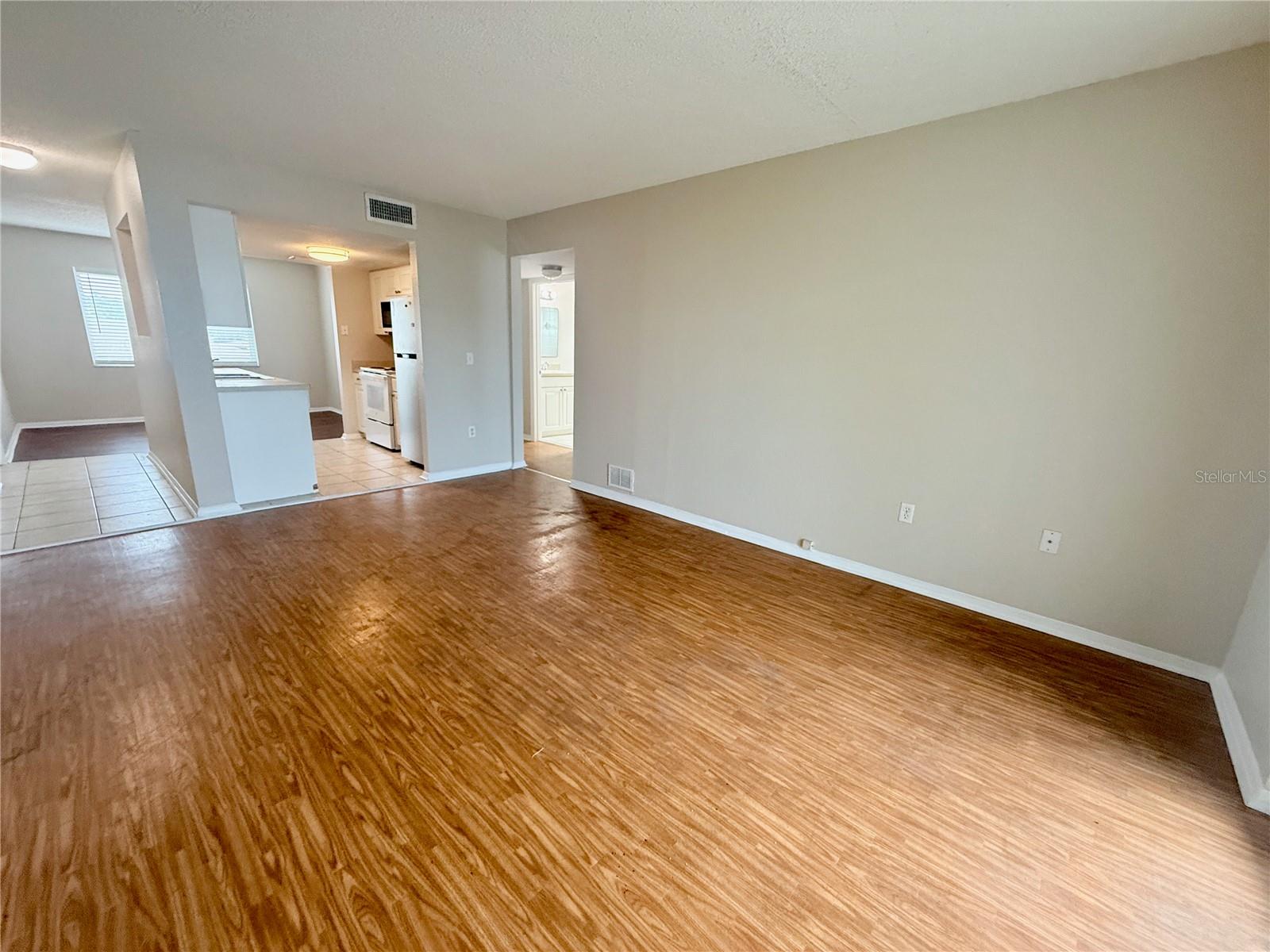 Image 3 of 21 For 5310 26th Street W 1604