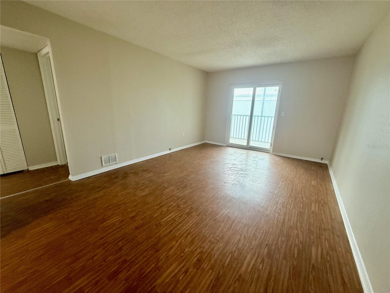 Image 5 of 21 For 5310 26th Street W 1604