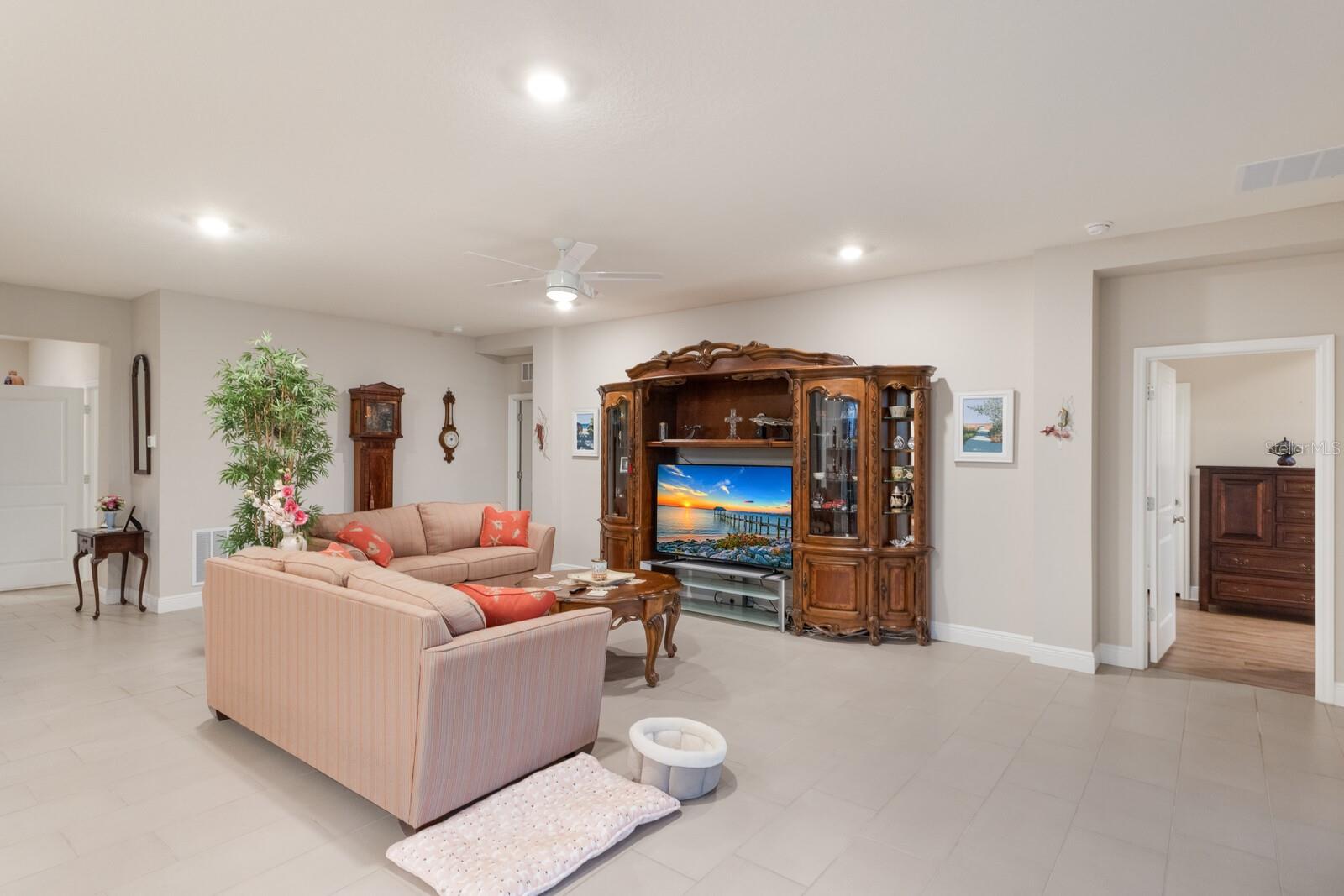Image 11 of 54 For 16807 Barnwood Place