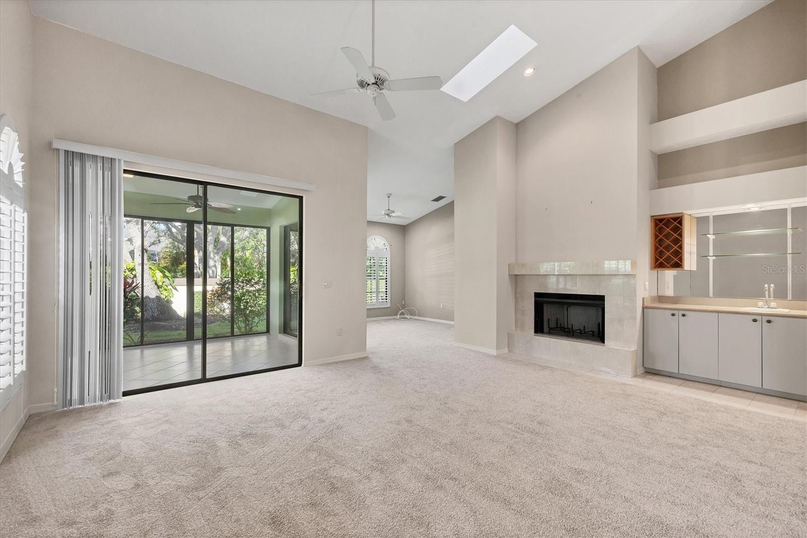 Image 14 of 57 For 4517 Las Brisas Lane
