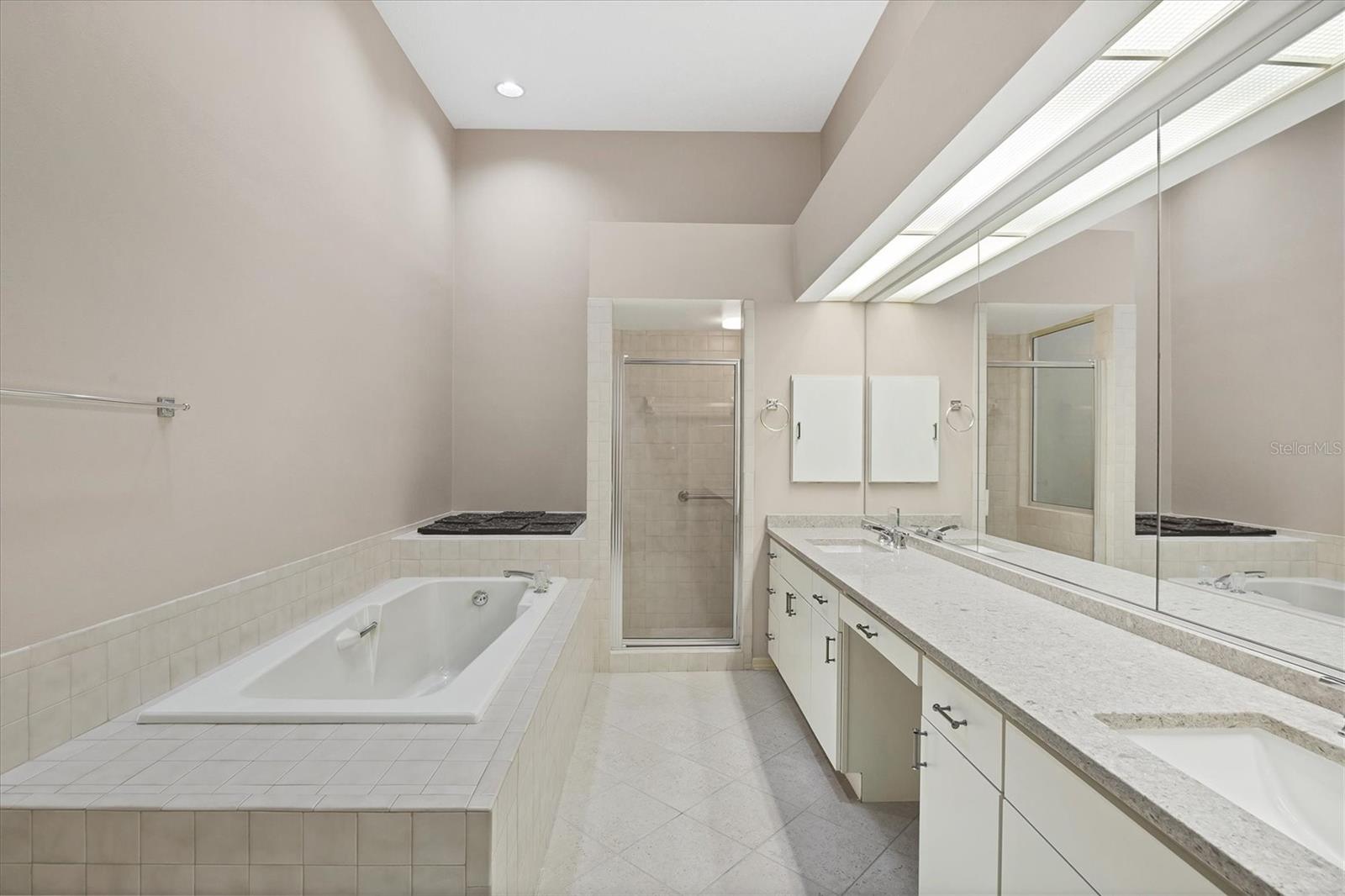 Image 23 of 57 For 4517 Las Brisas Lane