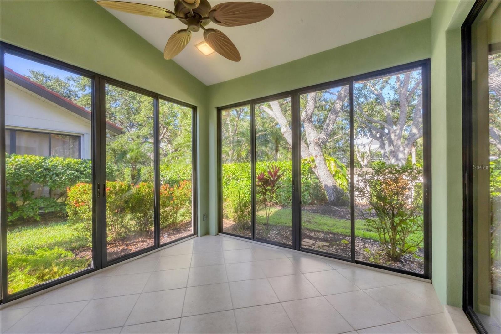Image 26 of 57 For 4517 Las Brisas Lane