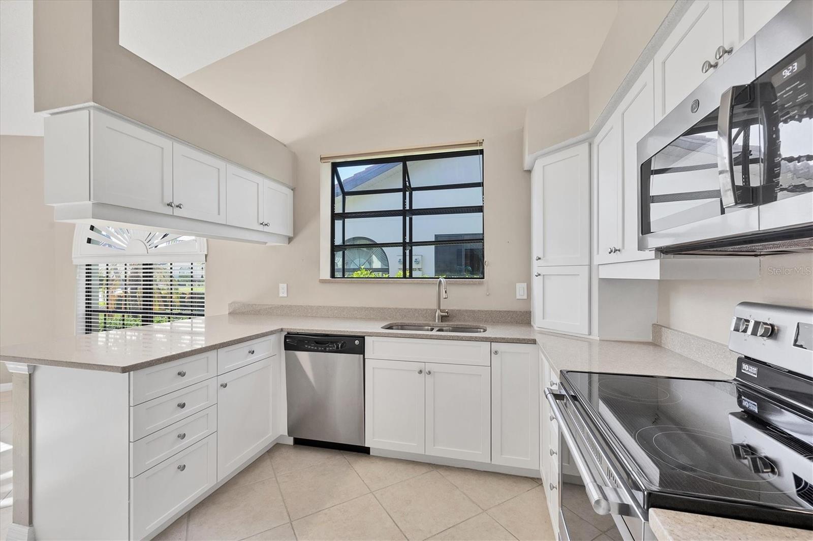 Image 5 of 57 For 4517 Las Brisas Lane