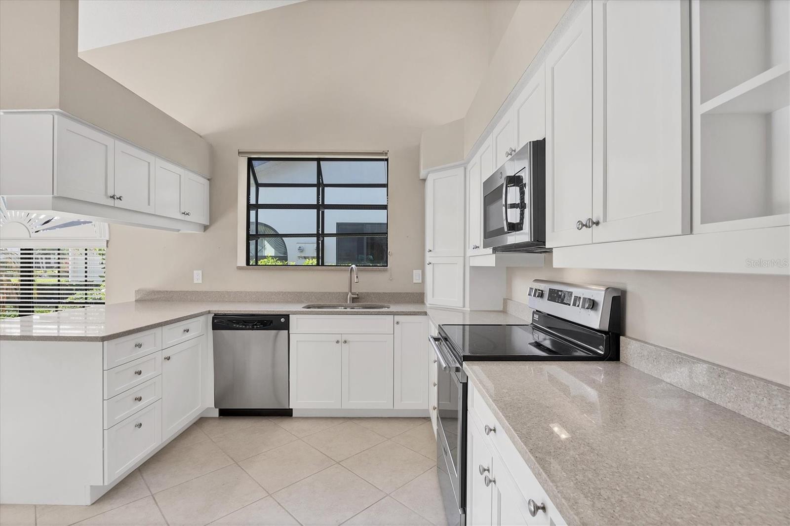 Image 6 of 57 For 4517 Las Brisas Lane