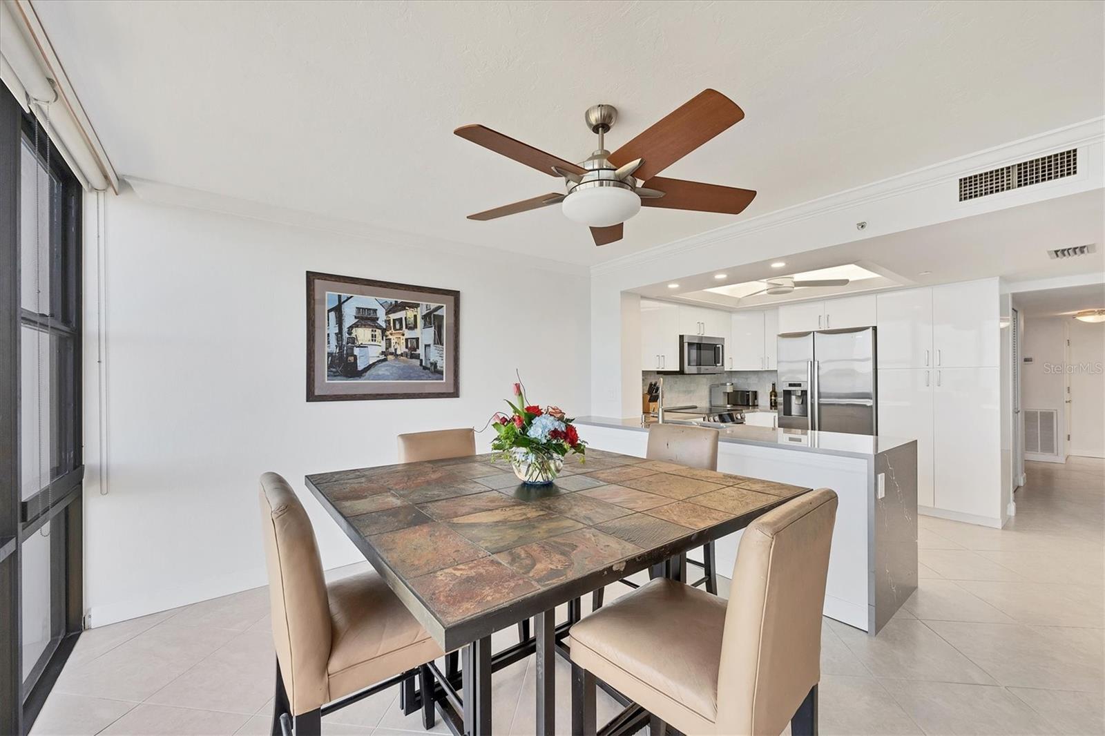 Image 15 of 37 For 770 Palm Avenue  903