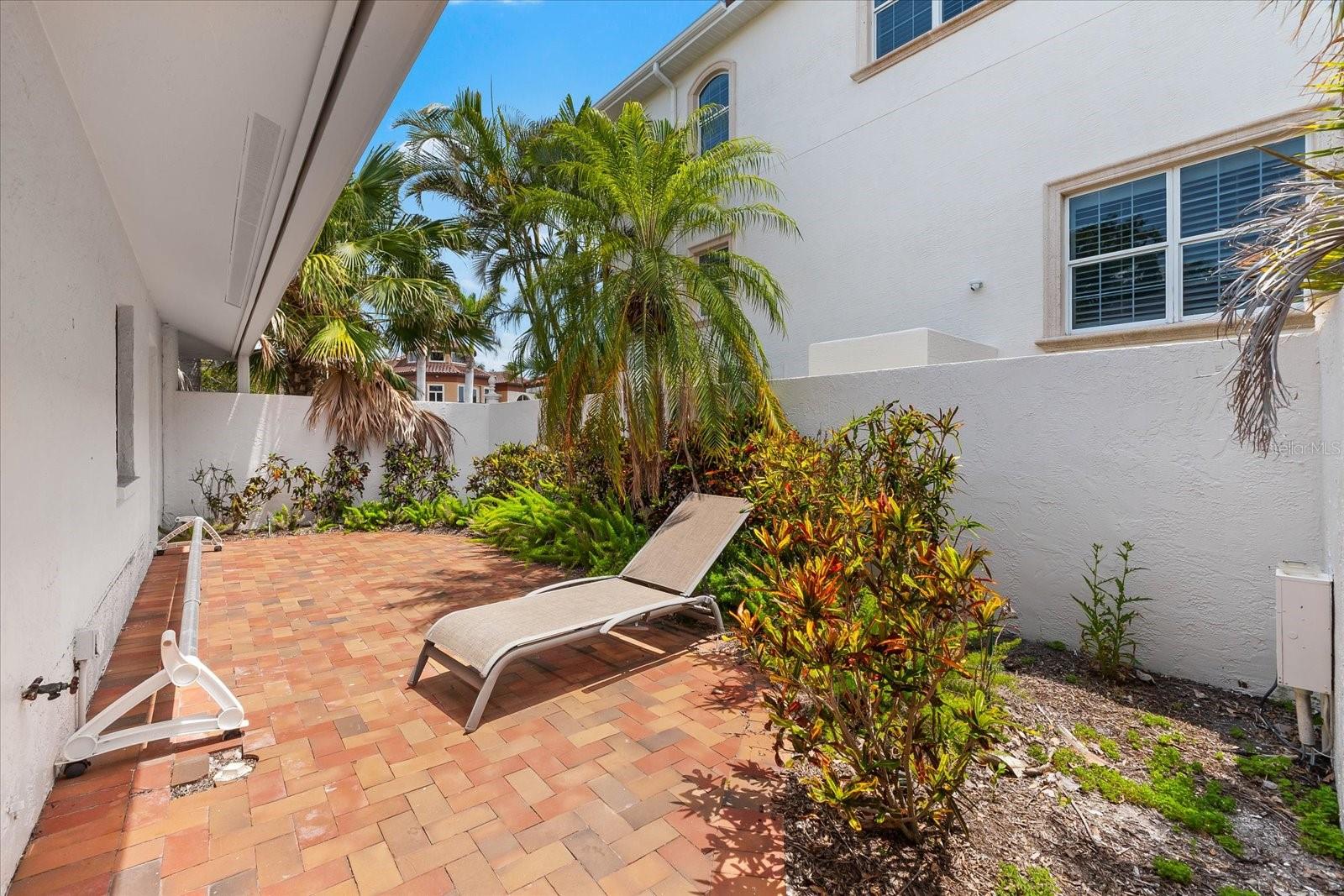 Image 13 of 55 For 868 Siesta Key Circle