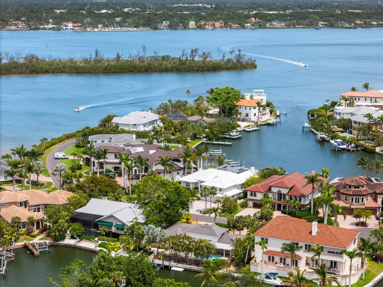 Image 3 of 55 For 868 Siesta Key Circle