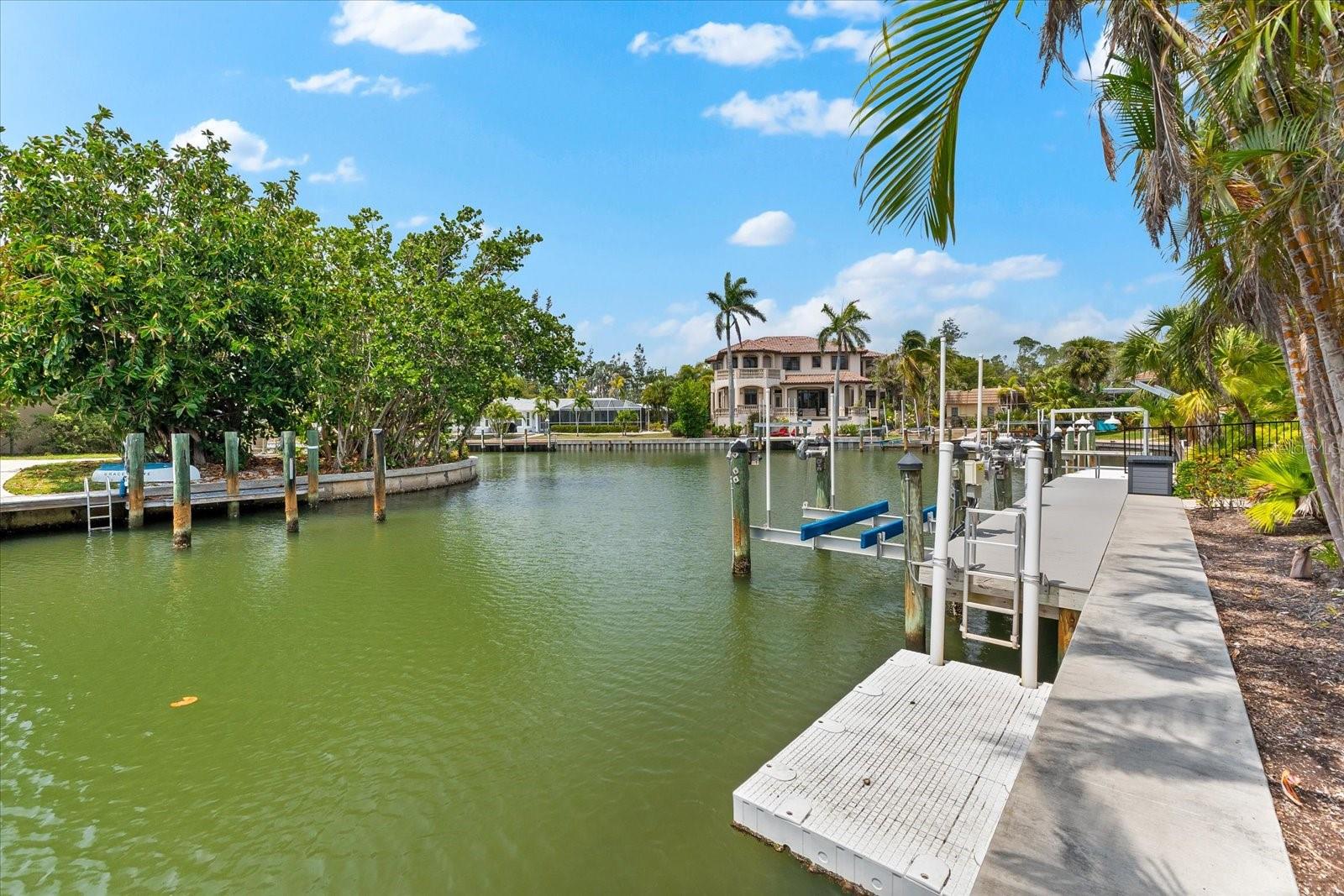 Image 35 of 55 For 868 Siesta Key Circle