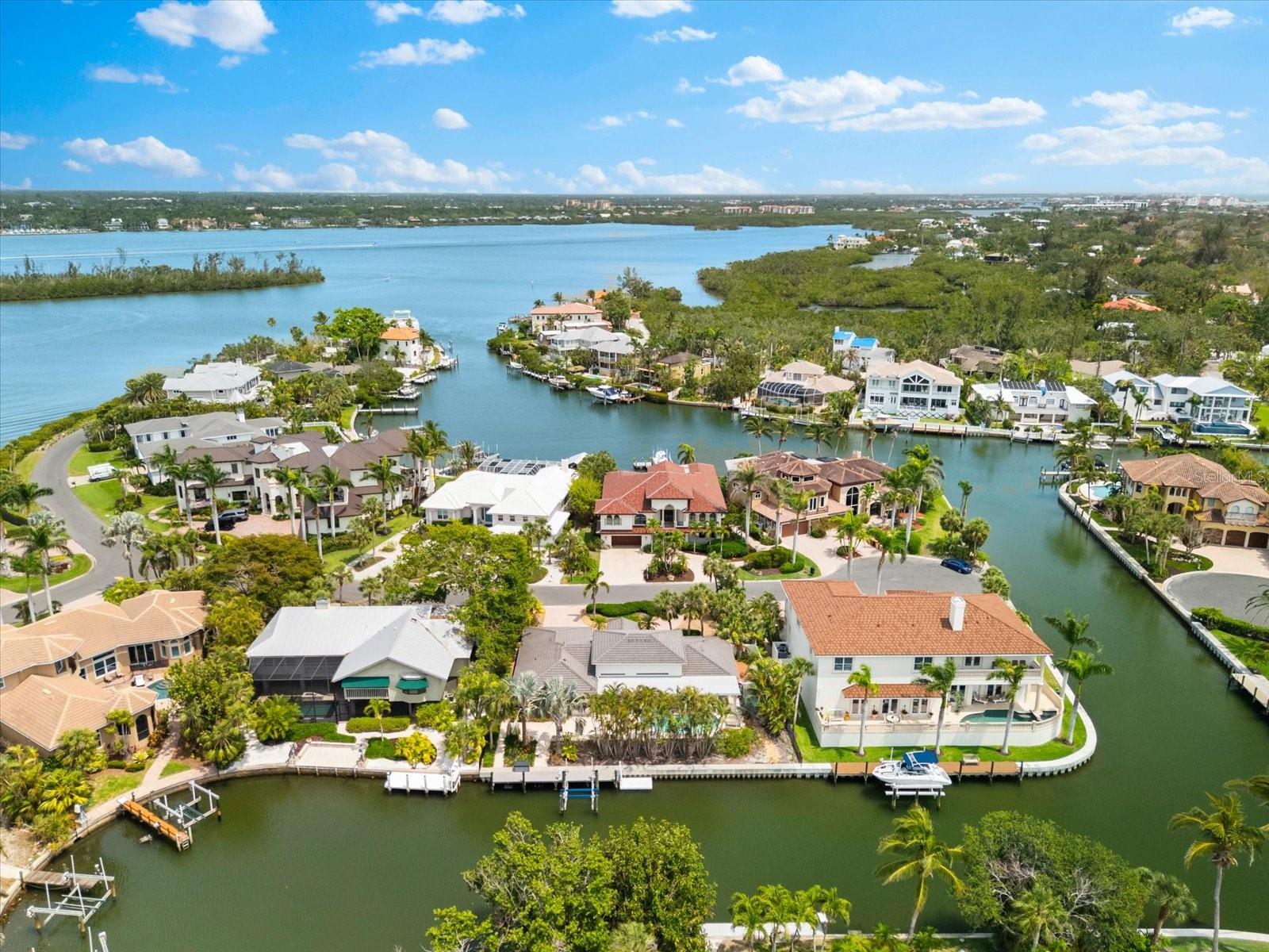 Image 4 of 55 For 868 Siesta Key Circle
