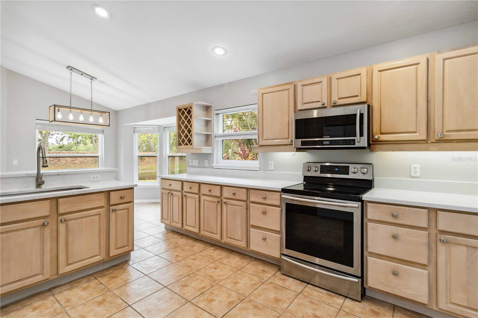 Image 15 of 55 For 7 Arbor Oaks Drive
