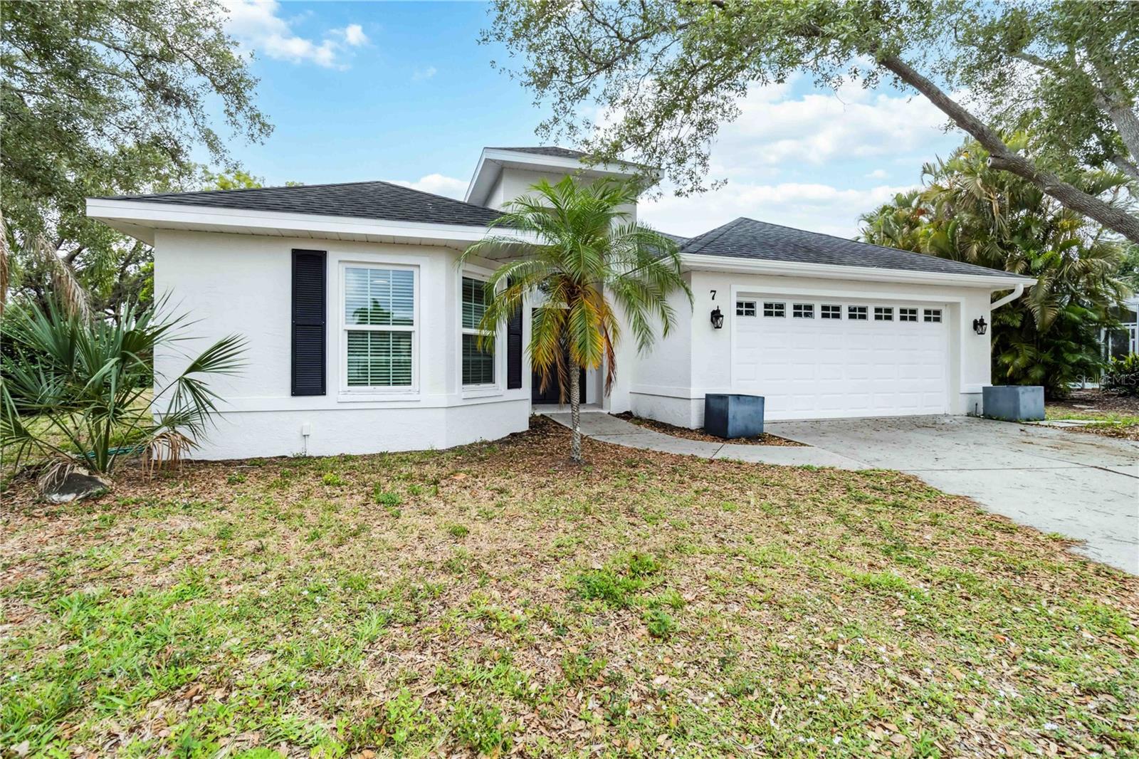 Image 4 of 55 For 7 Arbor Oaks Drive
