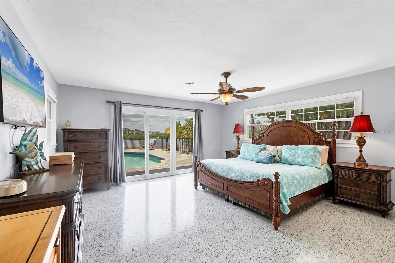 Image 11 of 40 For 2100 Oyster Creek Drive