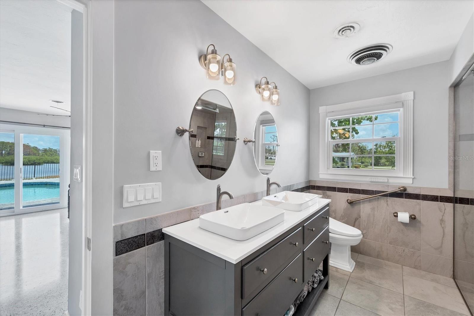 Image 14 of 40 For 2100 Oyster Creek Drive