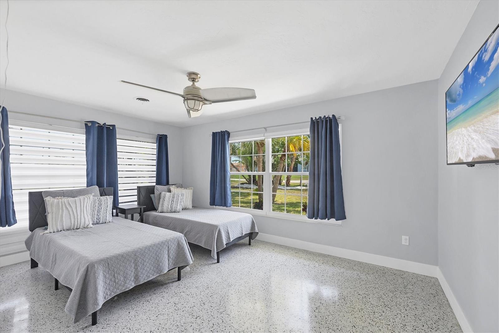 Image 15 of 40 For 2100 Oyster Creek Drive