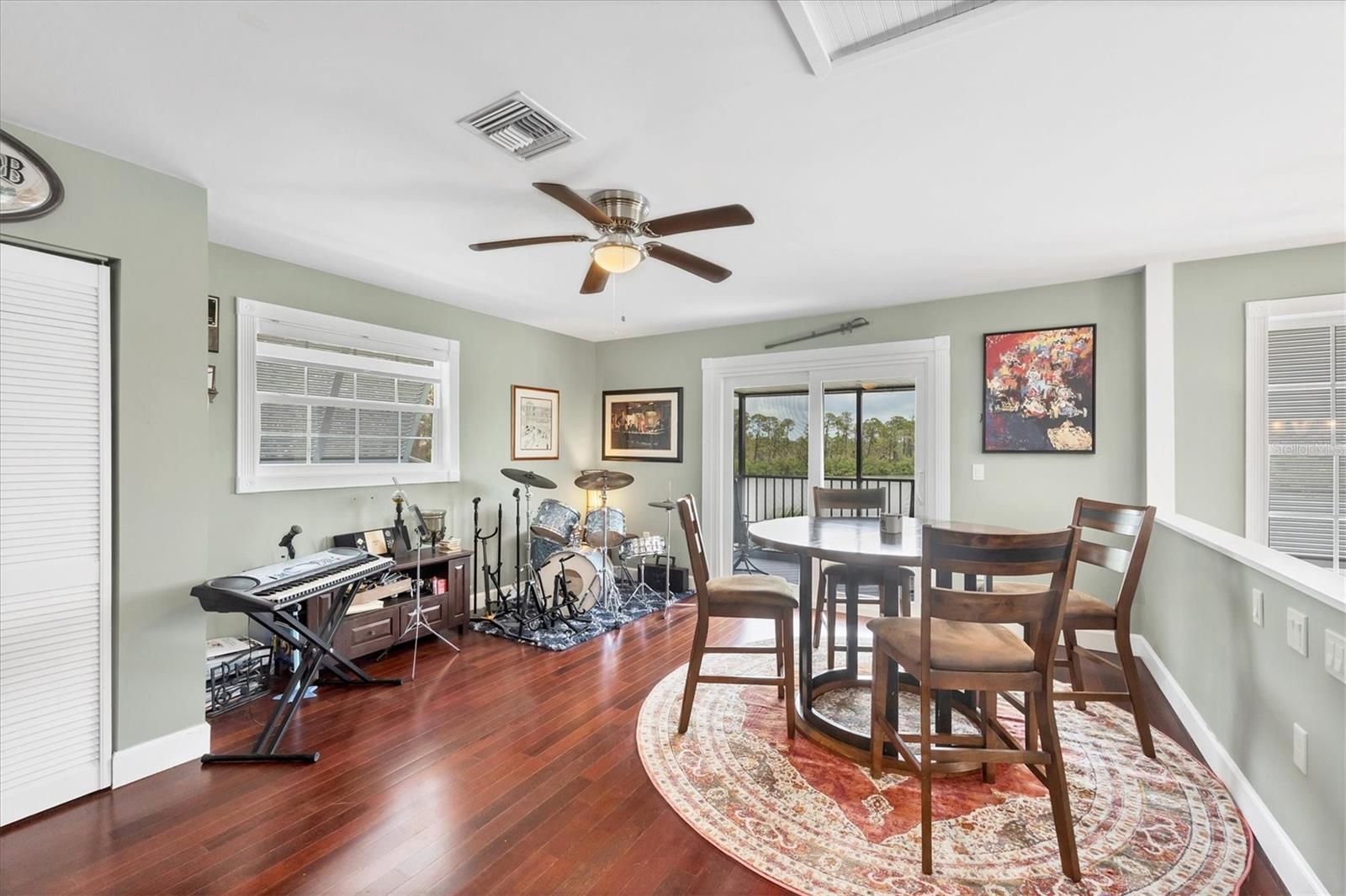 Image 21 of 40 For 2100 Oyster Creek Drive