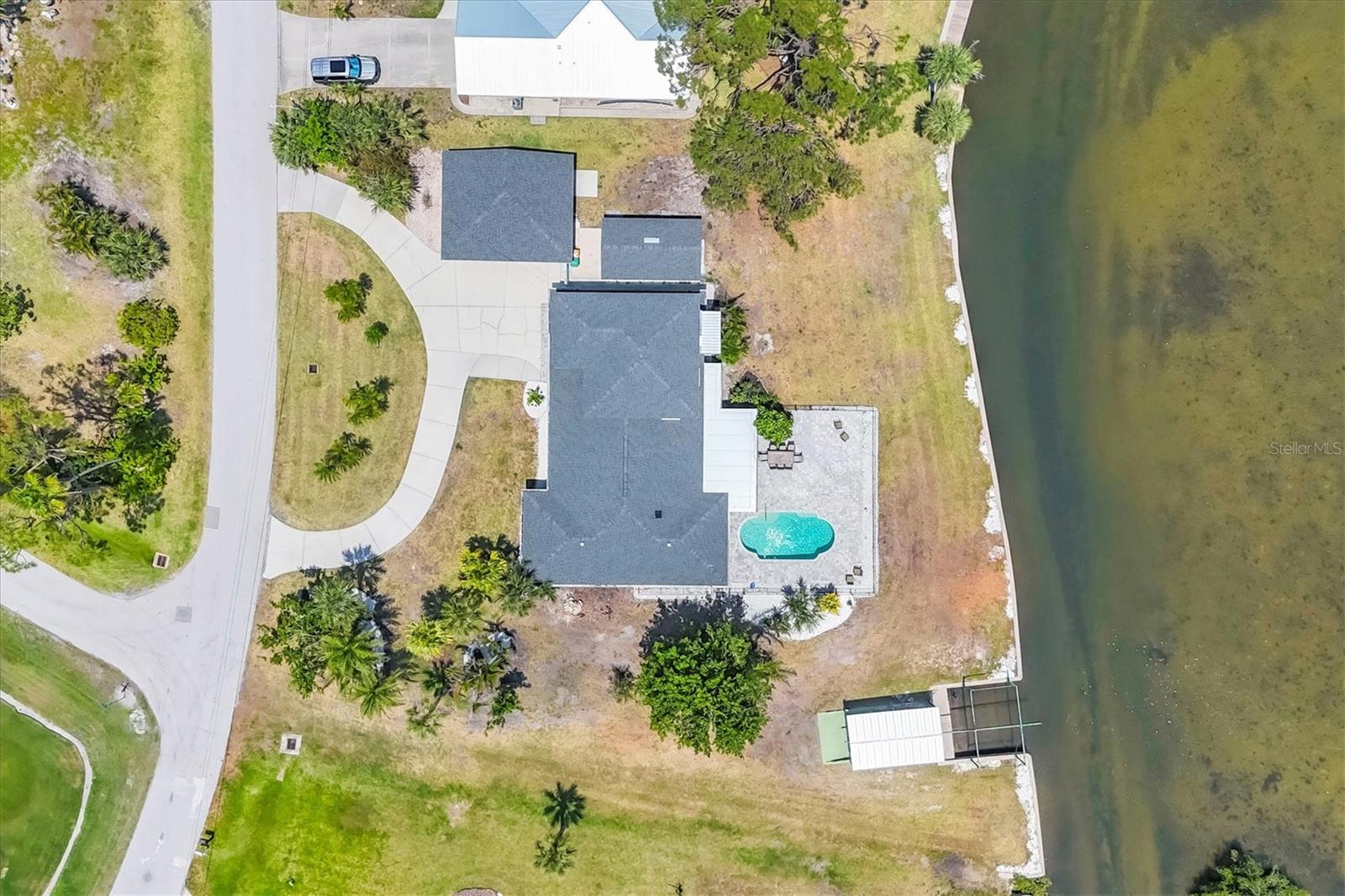 Image 32 of 40 For 2100 Oyster Creek Drive