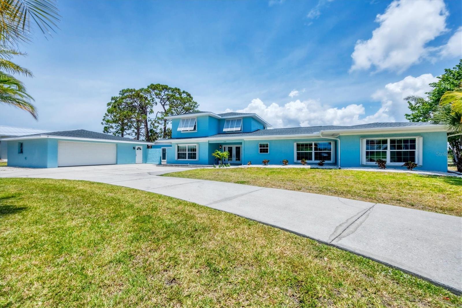 Image 36 of 40 For 2100 Oyster Creek Drive