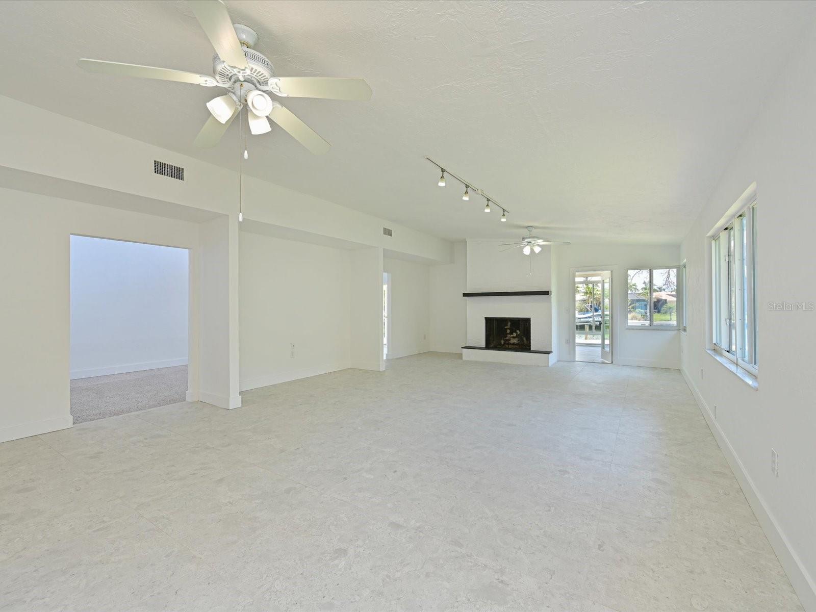 Image 18 of 57 For 5920 Gulf Of Mexico Drive