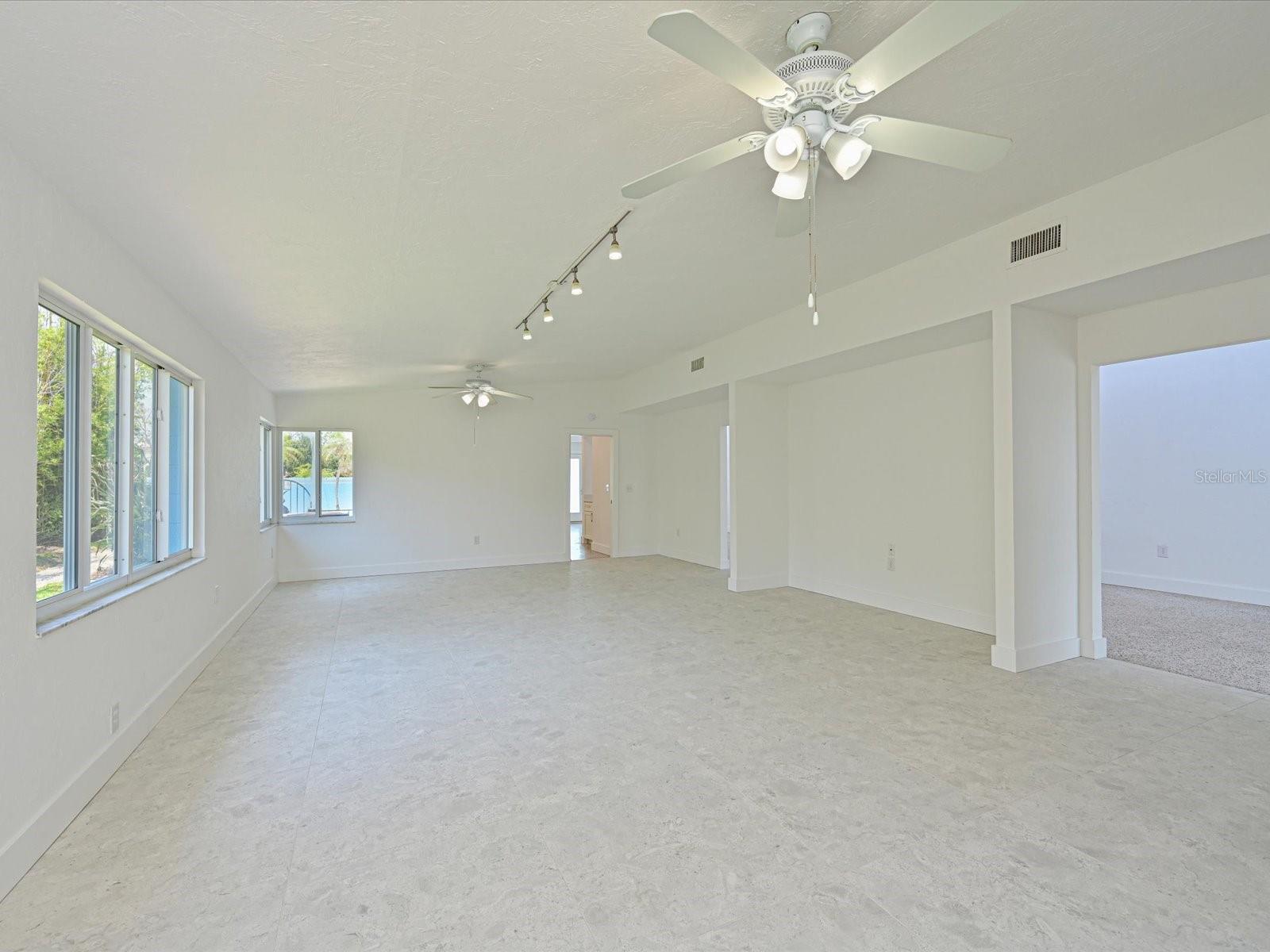 Image 19 of 57 For 5920 Gulf Of Mexico Drive