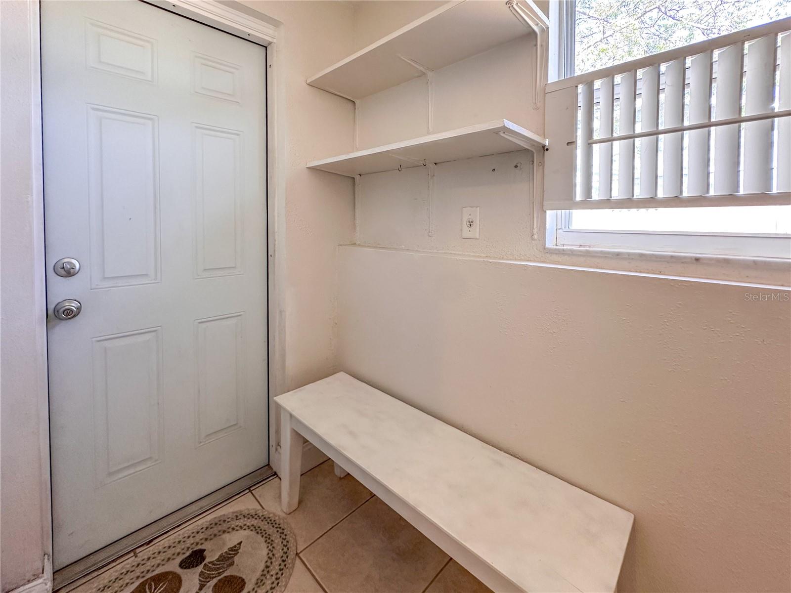 Image 13 of 41 For 5008 27th Avenue W