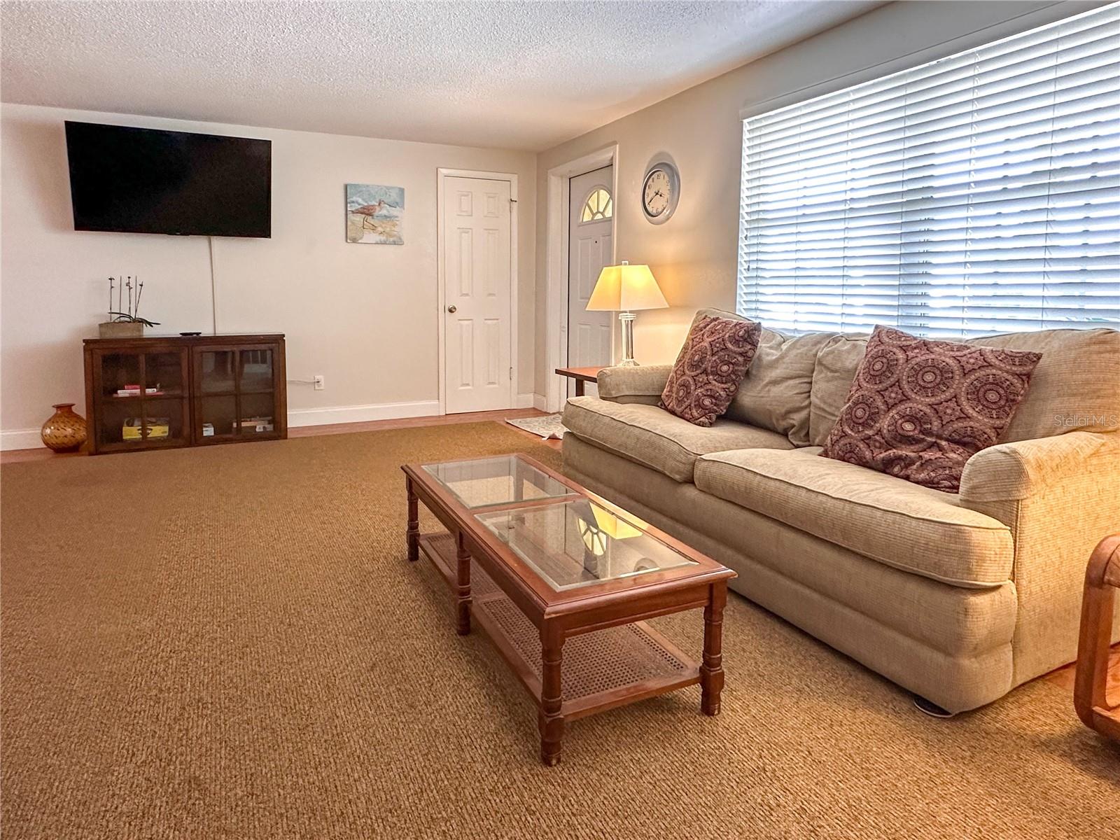 Image 17 of 41 For 5008 27th Avenue W