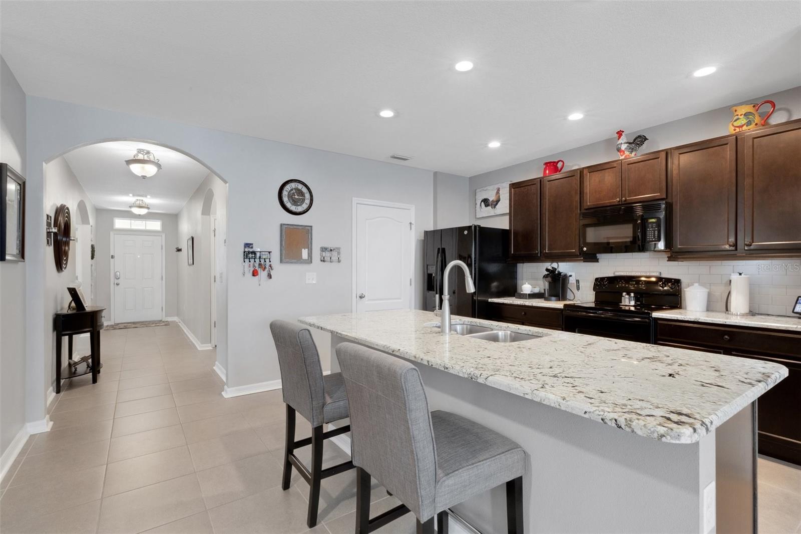 Listing photo id 8 for 5111 11th Street E
