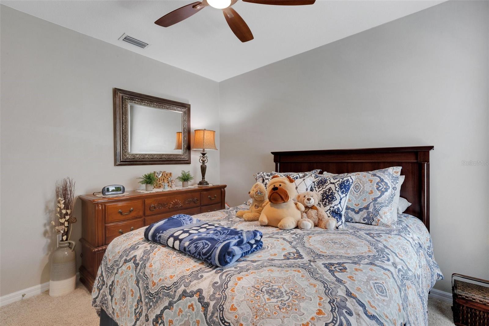 Listing photo id 24 for 5111 11th Street E