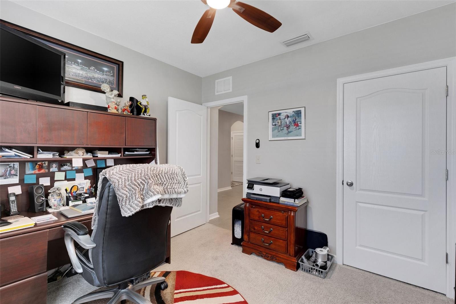 Listing photo id 27 for 5111 11th Street E