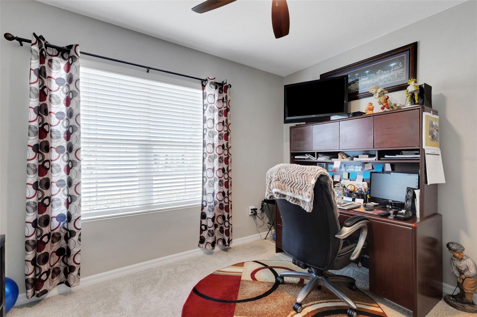Listing photo id 28 for 5111 11th Street E