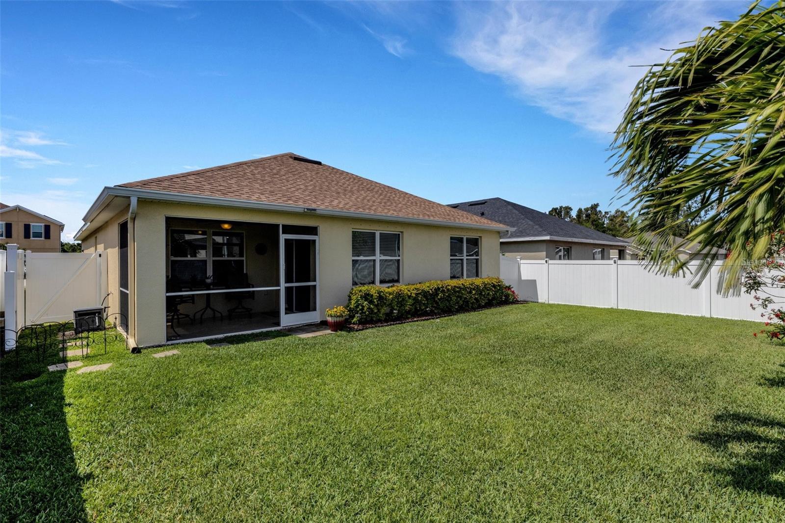 Listing photo id 34 for 5111 11th Street E