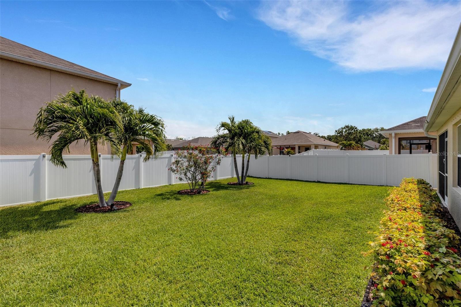 Listing photo id 35 for 5111 11th Street E