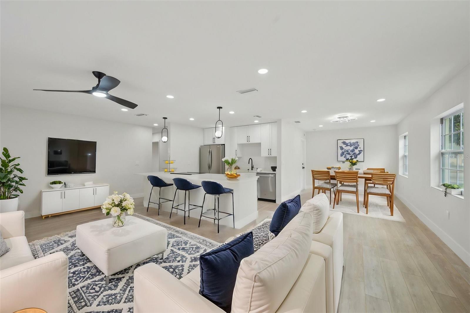 Image 5 of 19 For 612 65th Avenue W