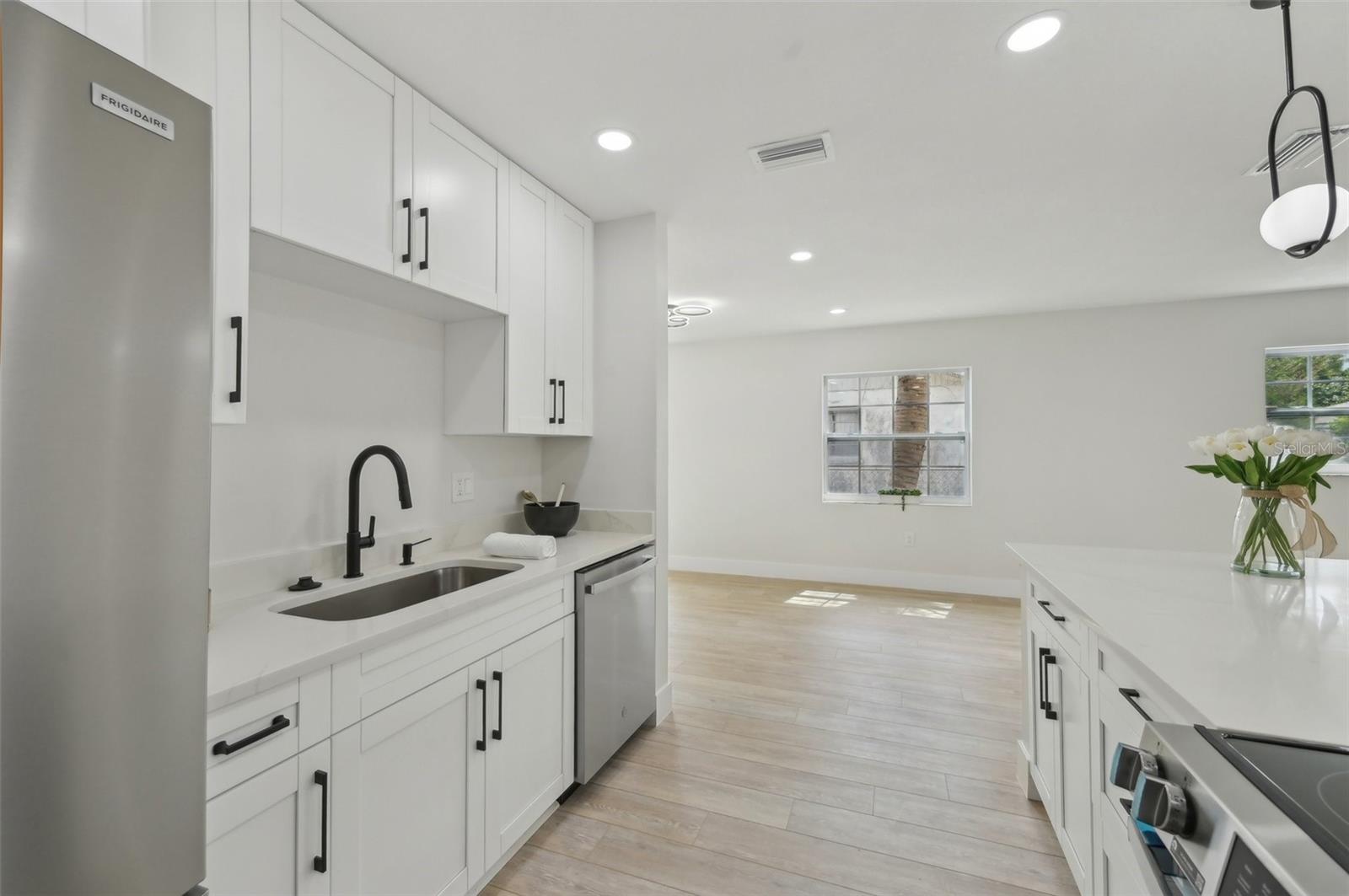 Image 8 of 19 For 612 65th Avenue W
