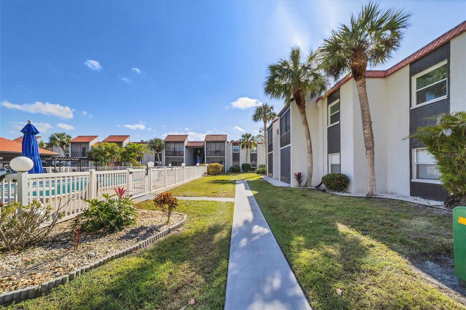 Image 2 of 25 For 3269 Beneva Road 203