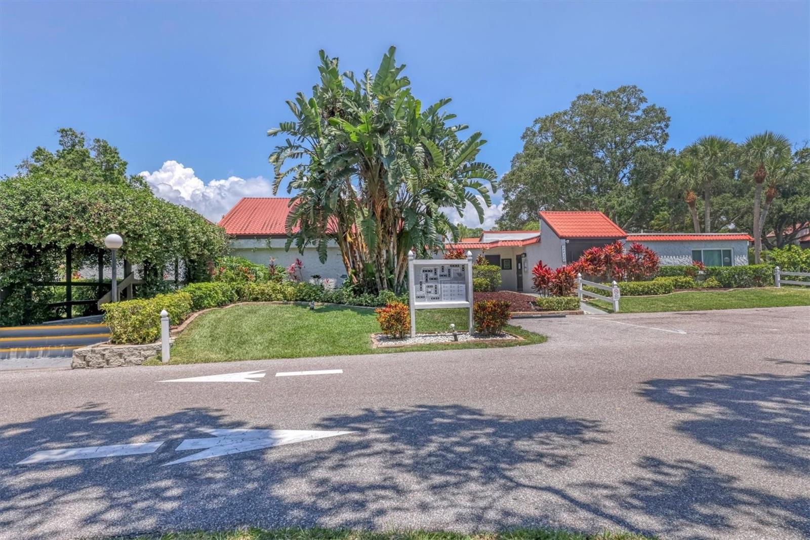 Image 5 of 25 For 3269 Beneva Road 203