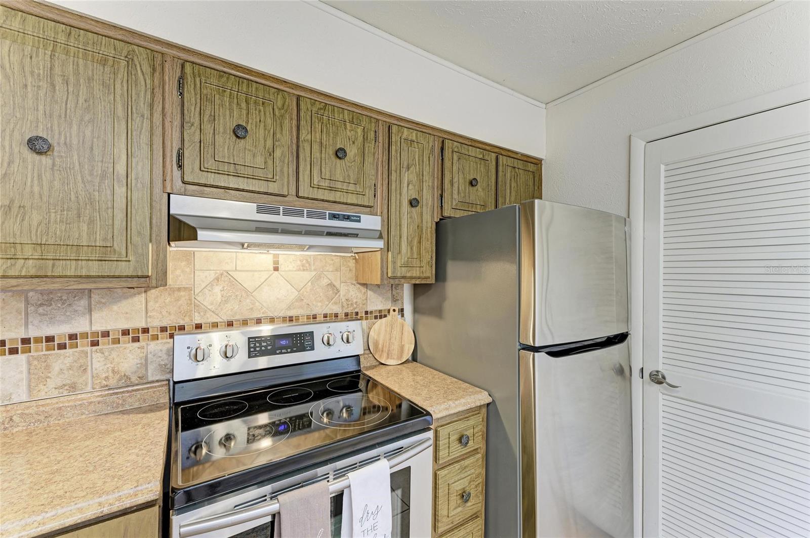 Image 14 of 37 For 4381 Sandner Drive