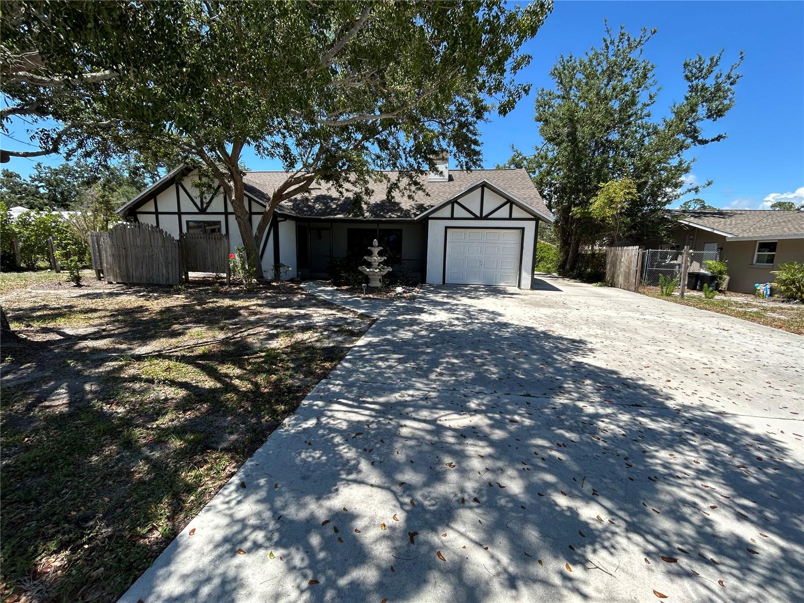 Details for 1500 Crest Drive, ENGLEWOOD, FL 34223