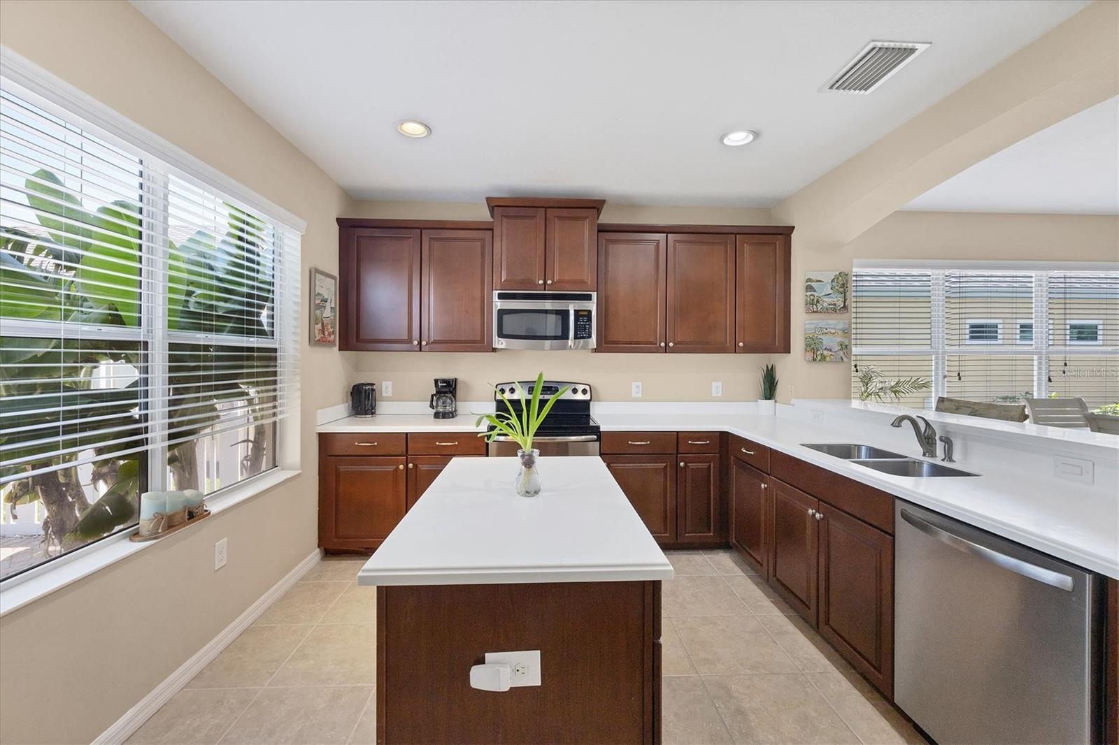 Image 14 of 44 For 4811 Woodbrook Drive