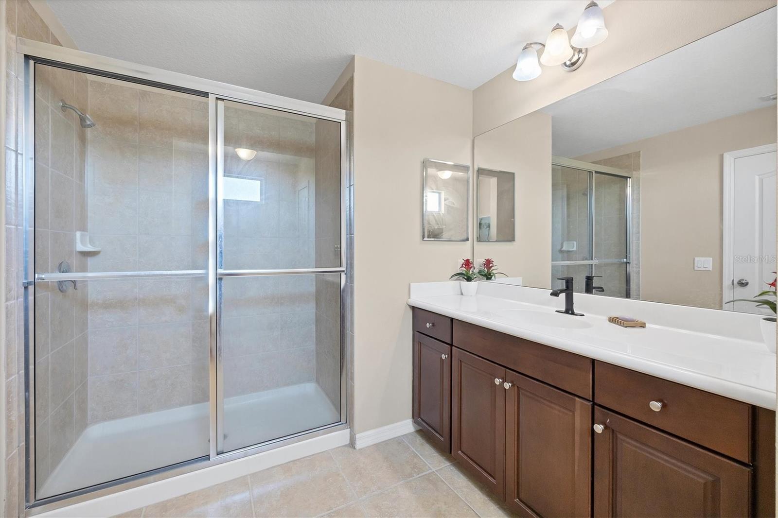 Image 21 of 44 For 4811 Woodbrook Drive