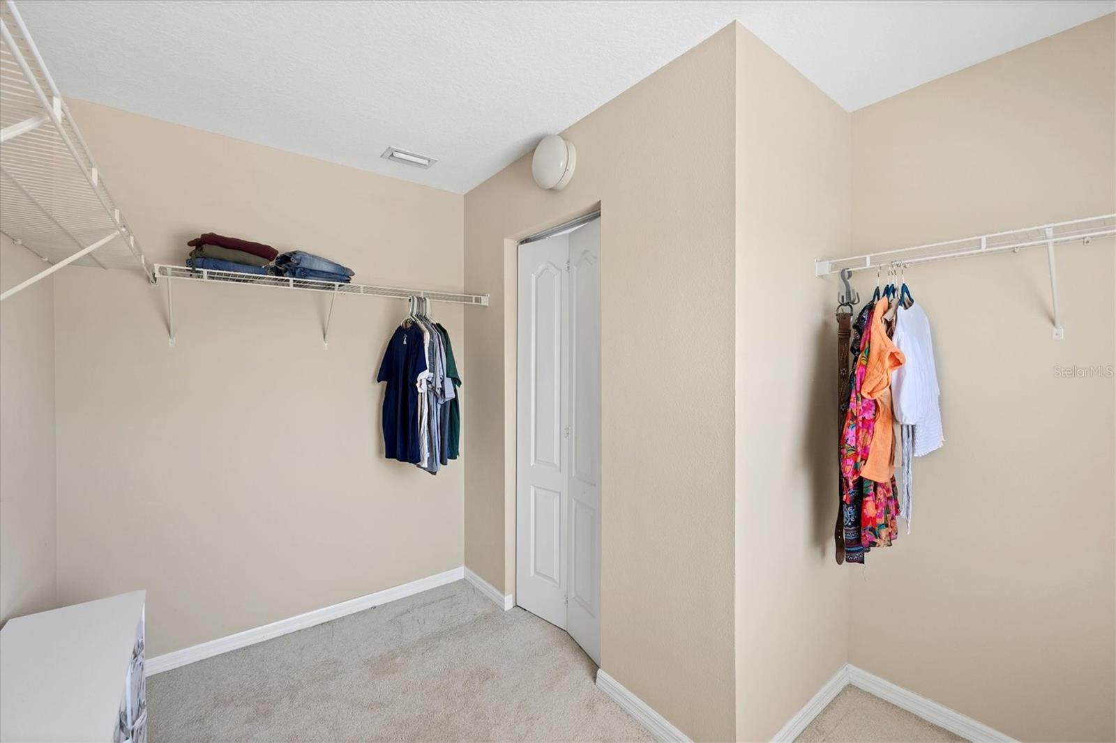 Image 22 of 44 For 4811 Woodbrook Drive