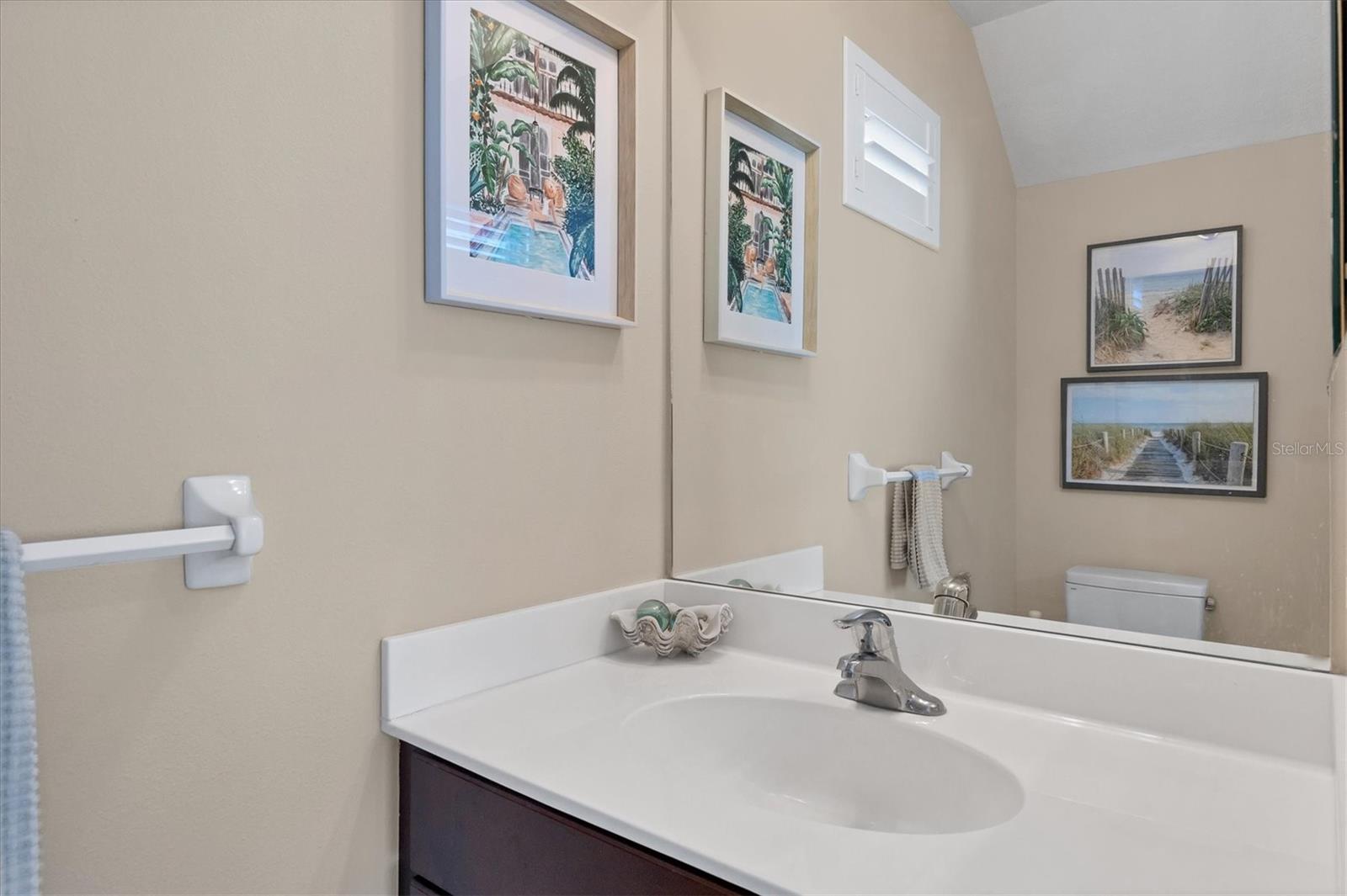 Image 27 of 44 For 4811 Woodbrook Drive