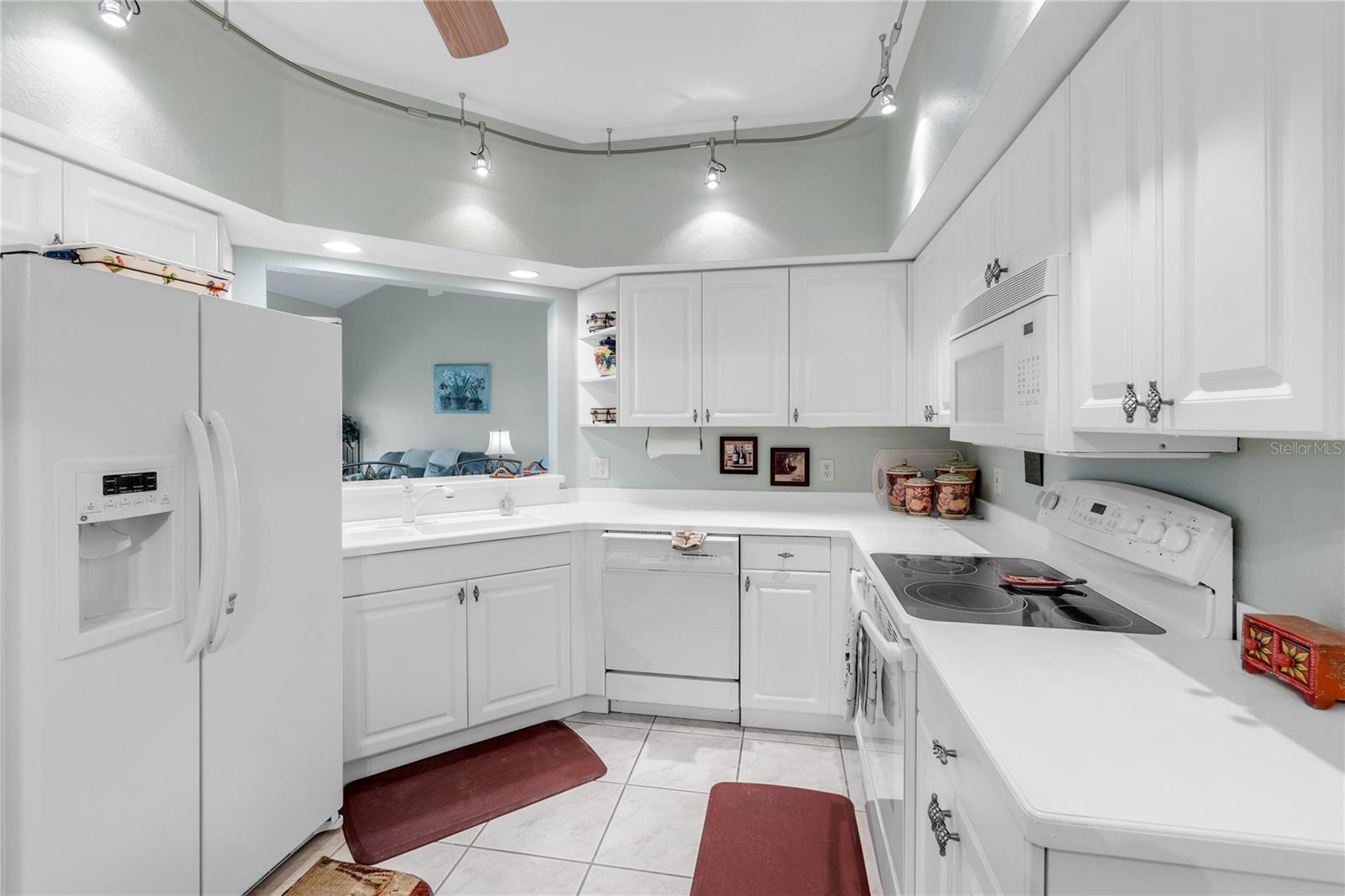 Image 14 of 40 For 7637 Sweetbay Circle