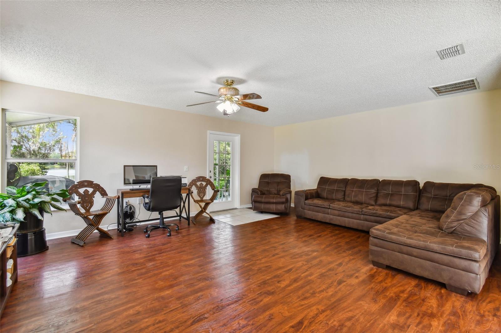 Image 18 of 25 For 3919 Fan Palm Court