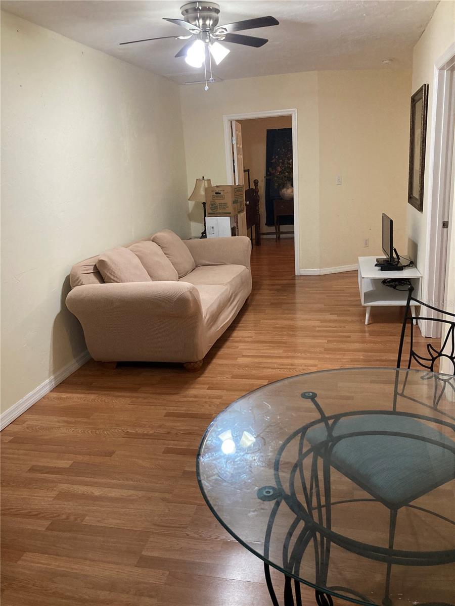 Image 3 of 6 For 25507 19th Avenue