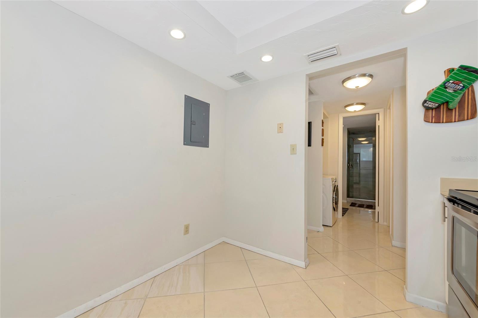 Image 38 of 86 For 101 Gulfstream Avenue 16c